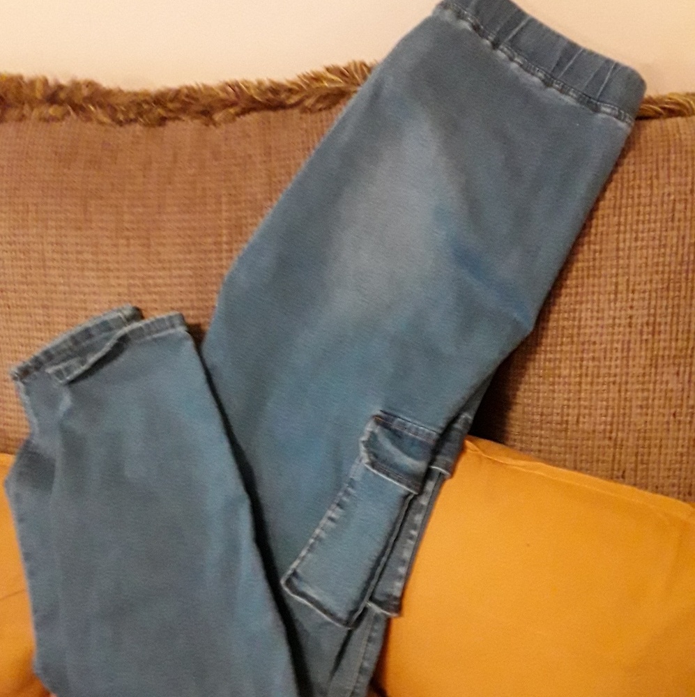 Cargo jeans.b